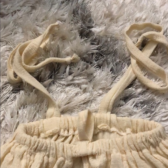 Adorable tie strap top - Picture 4 of 7